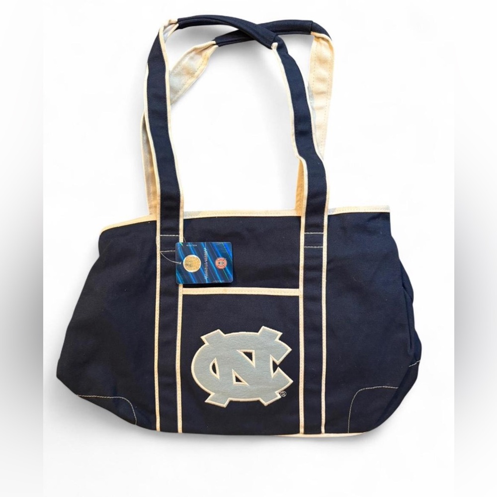 NWT UNC fully lined tote. Sturdy canvas, appliqué design on front, fully lined
